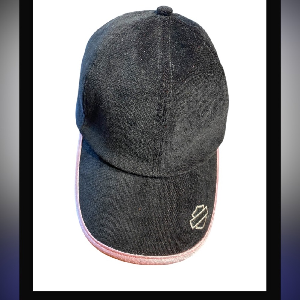 Harley Davidson women’s baseball cap. Beautiful pink design. One size